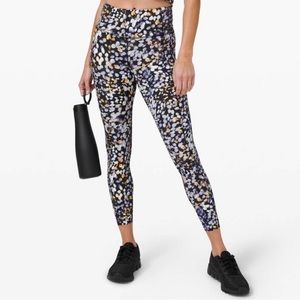 Lululemon Speed Up Metropolis Glow tights